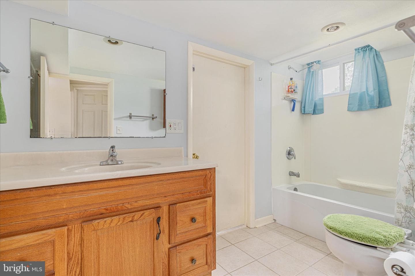 7817 Howard Street photo 33