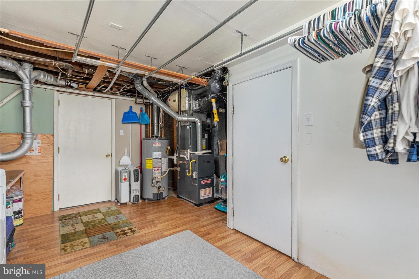 7817 Howard Street photo 39