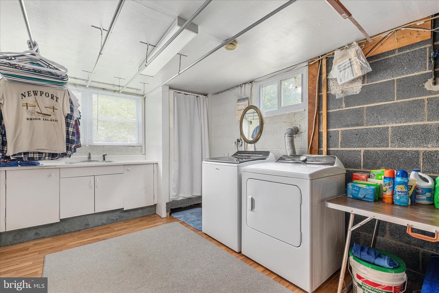 7817 Howard Street photo 40