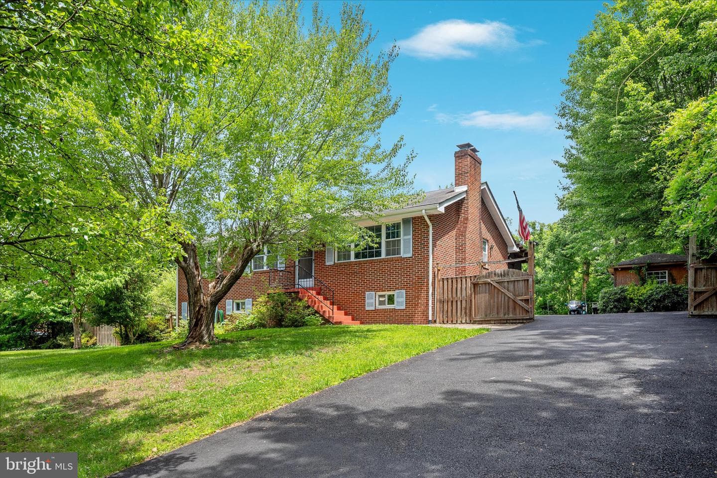 7817 Howard Street photo 56