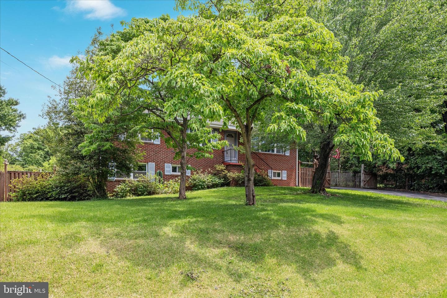 7817 Howard Street photo 57