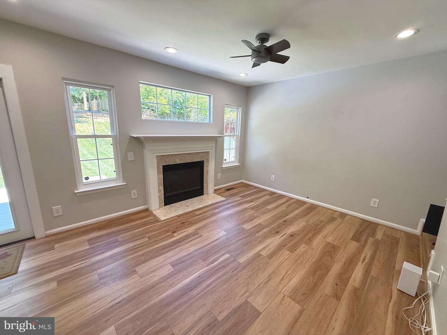 5796 Birch White photo 10