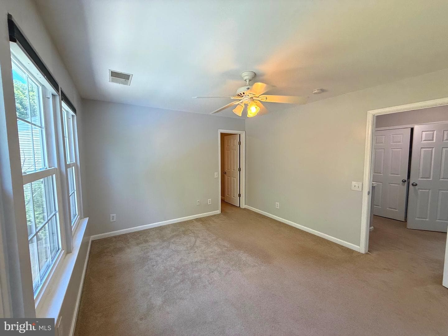 5796 Birch White photo 15