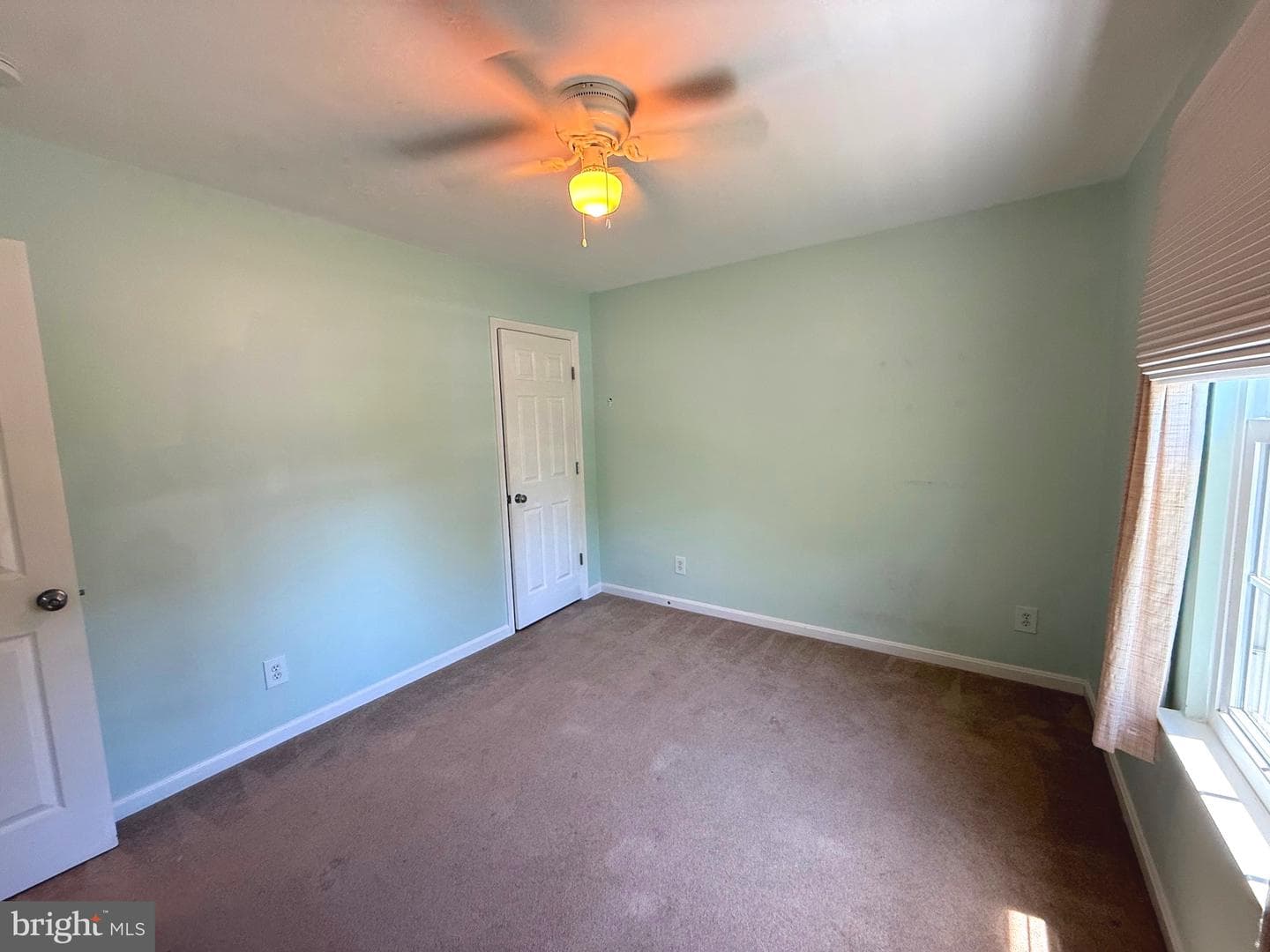 5796 Birch White photo 26