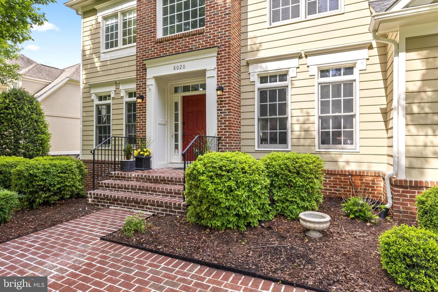 8020 Amsterdam Court photo 4