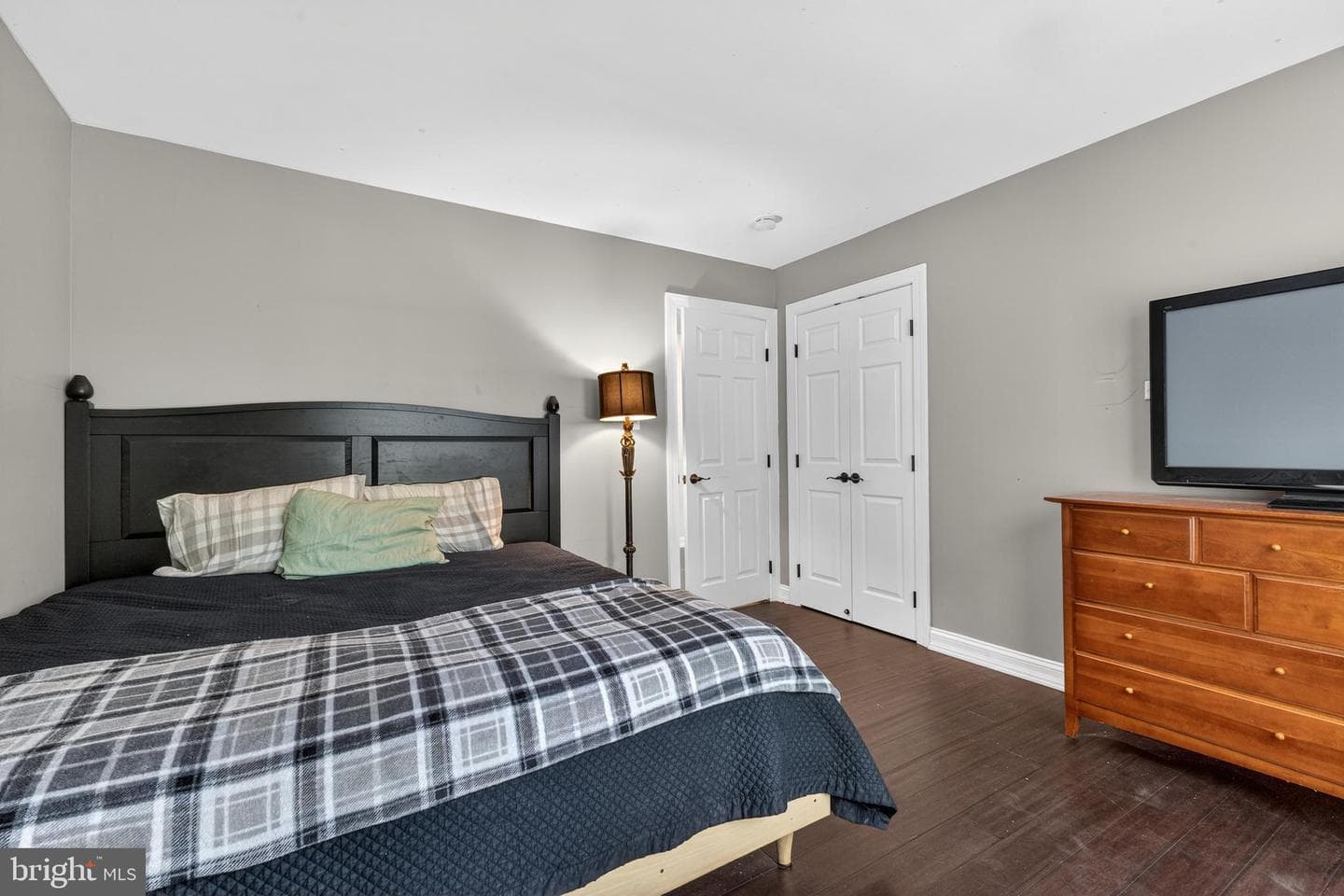 8020 Amsterdam Court photo 43