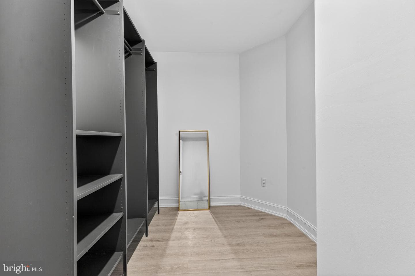 8020 Amsterdam Court photo 52