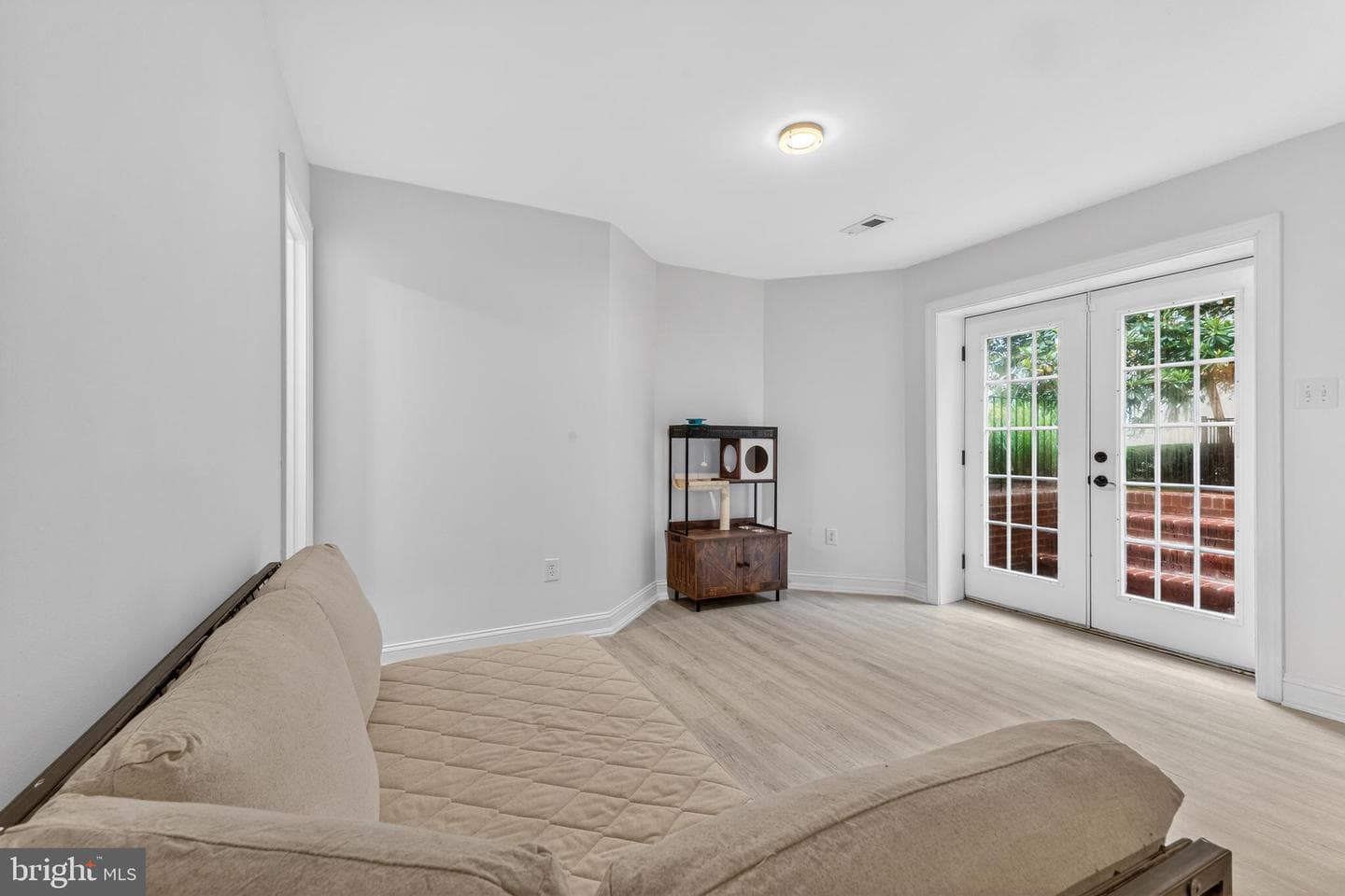 8020 Amsterdam Court photo 57