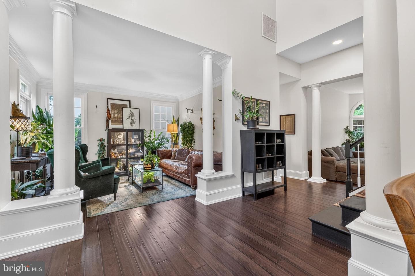 8020 Amsterdam Court photo 6