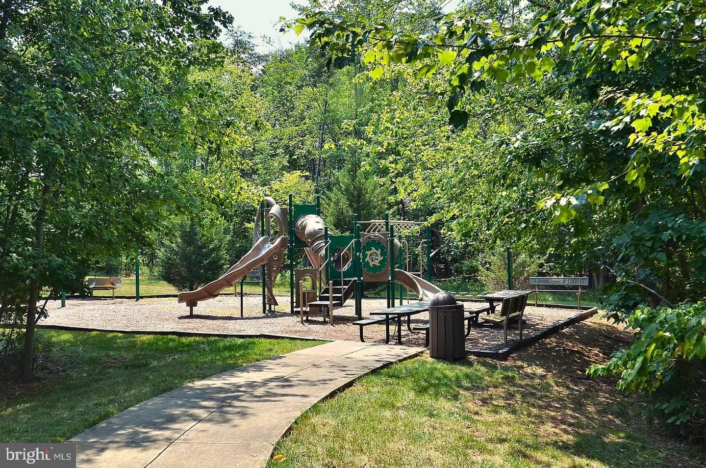 8020 Amsterdam Court photo 83