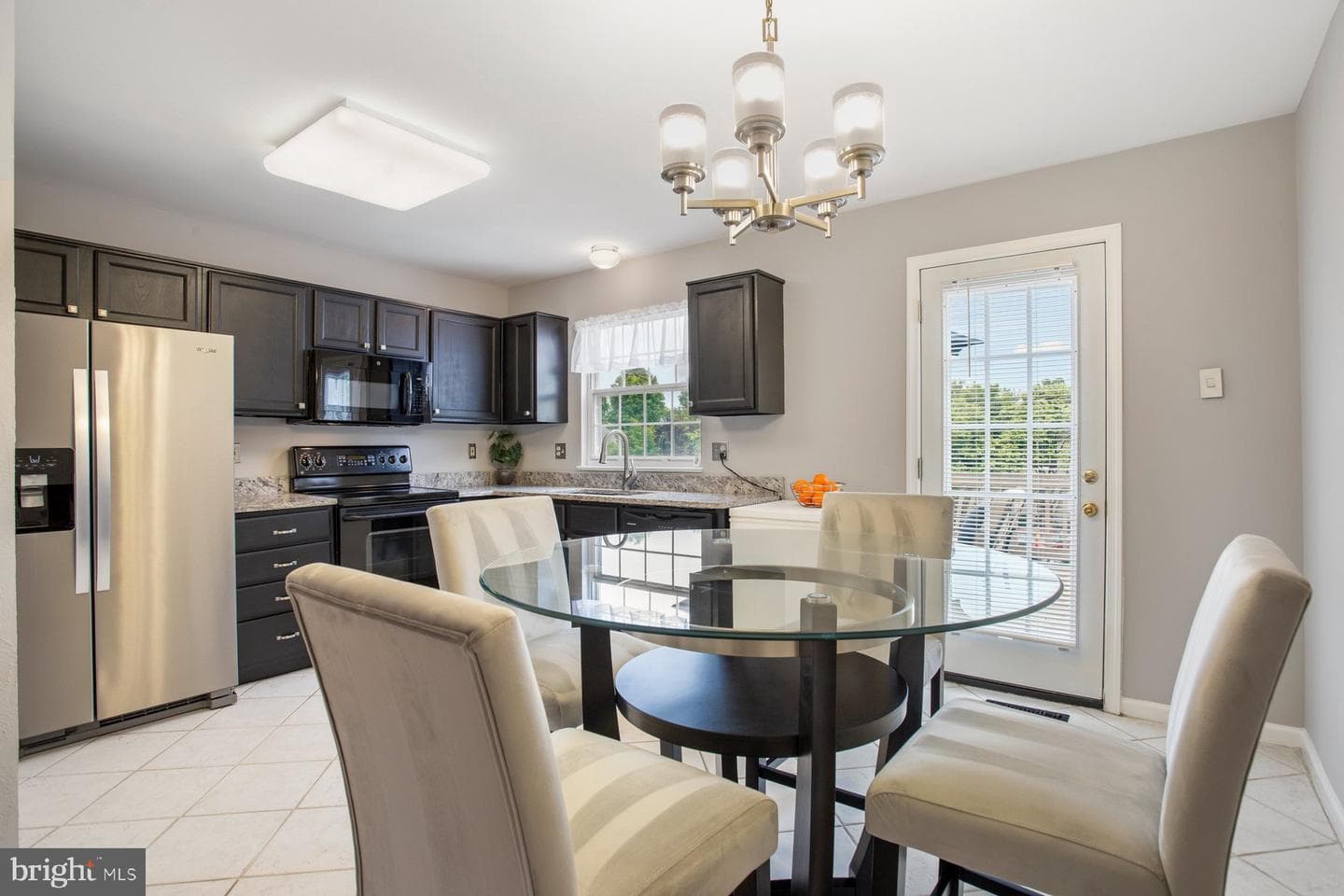 1736 Tiger Lily Circle photo 9