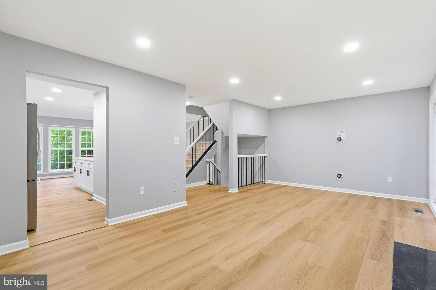 15646 Montview Drive photo 21