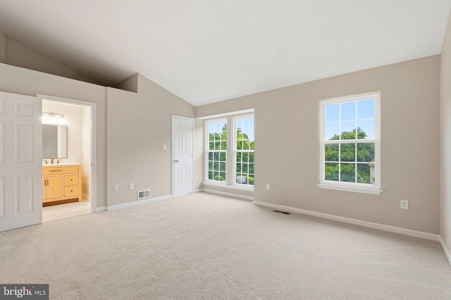 15646 Montview Drive photo 26