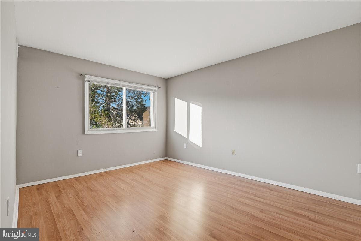 1550 Renate Drive #203 photo 19