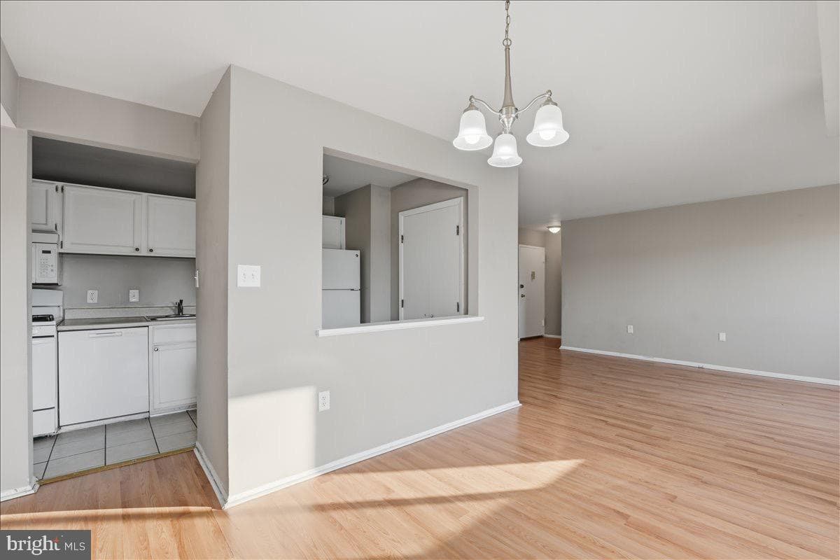 1550 Renate Drive #203 photo 7