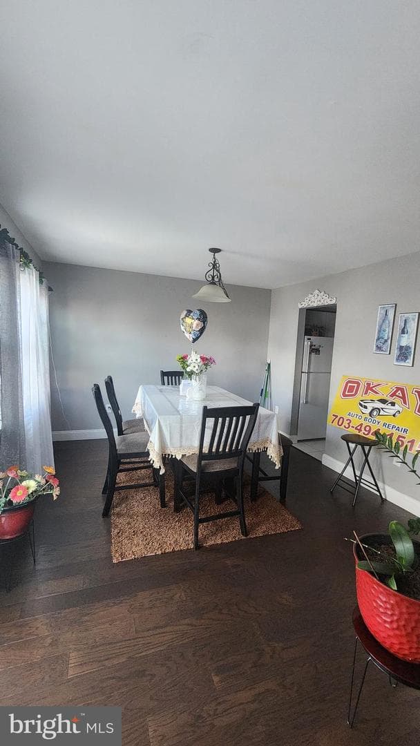 16607 Sutton Place photo 3