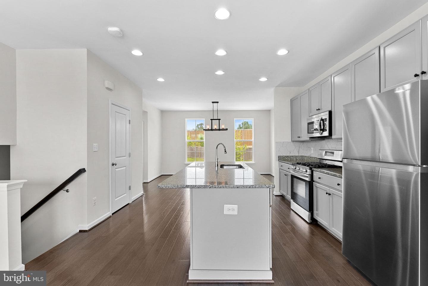 8192 Broad Place photo 11