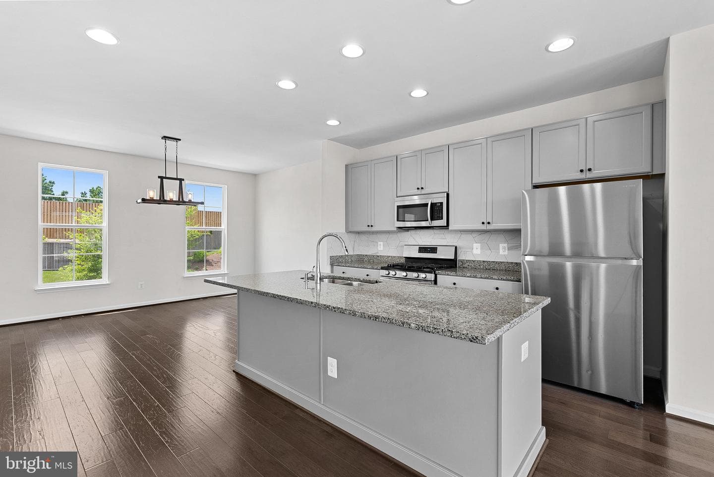 8192 Broad Place photo 12