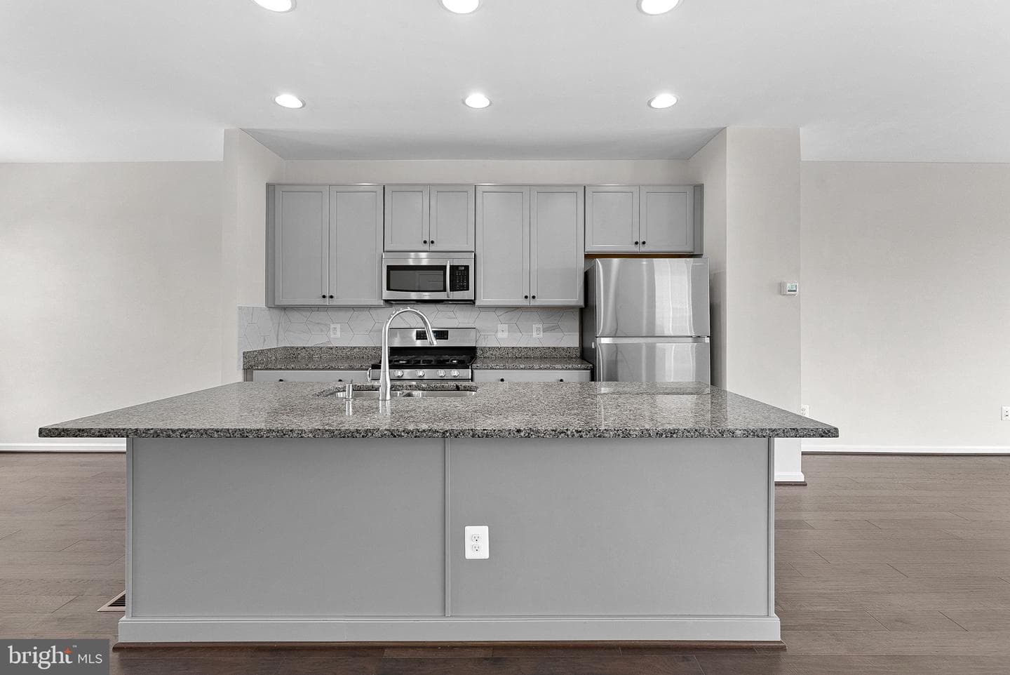 8192 Broad Place photo 19