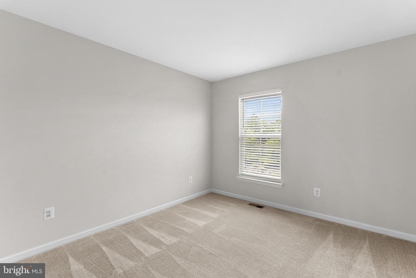 8192 Broad Place photo 32