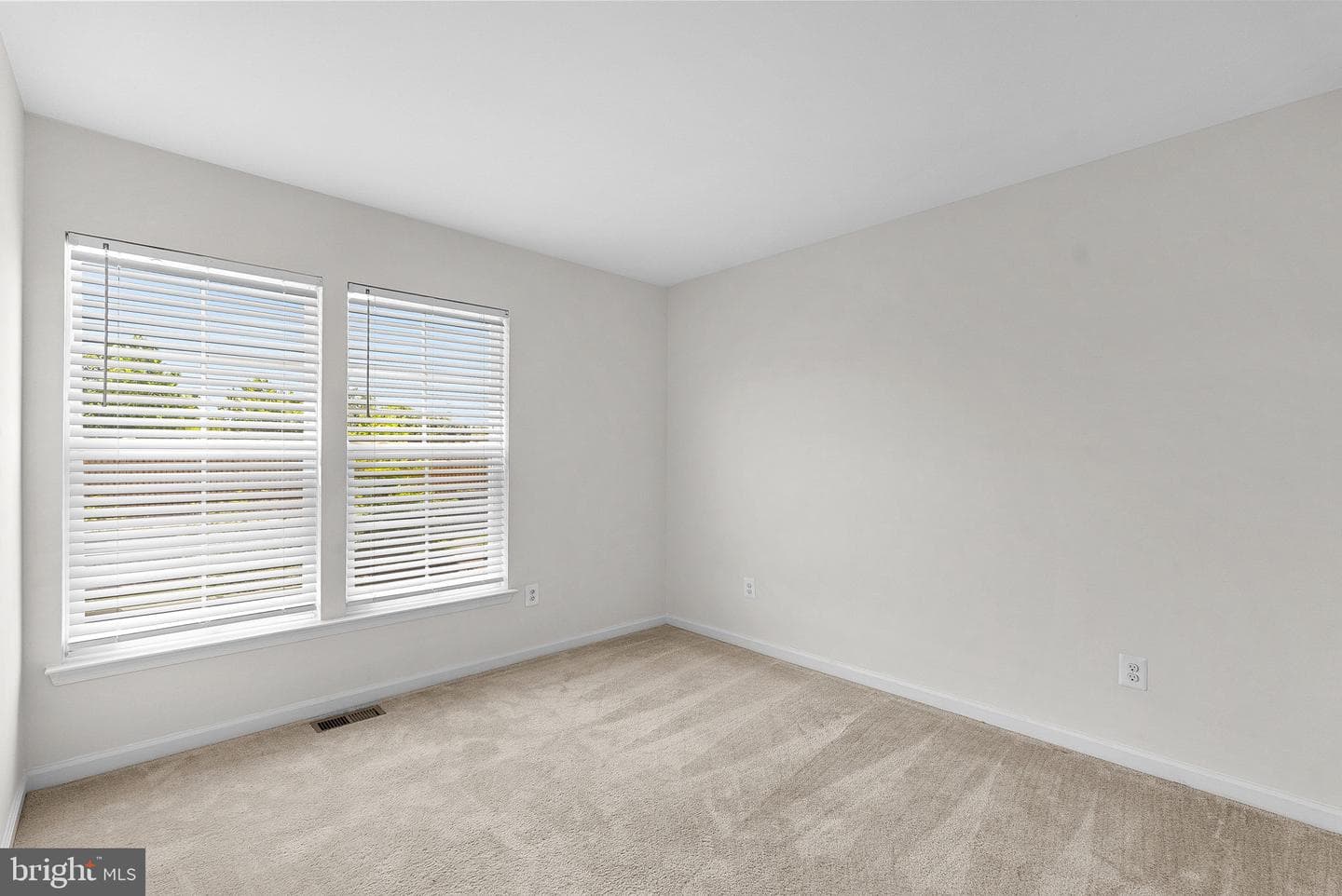 8192 Broad Place photo 37