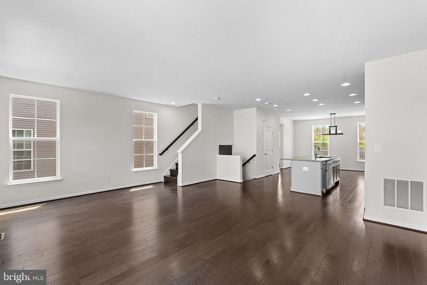 8192 Broad Place photo 7