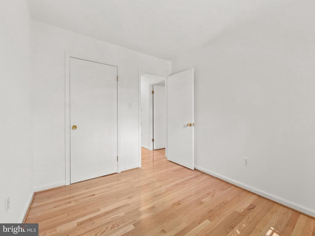 8758 Stoneridge Drive photo 12