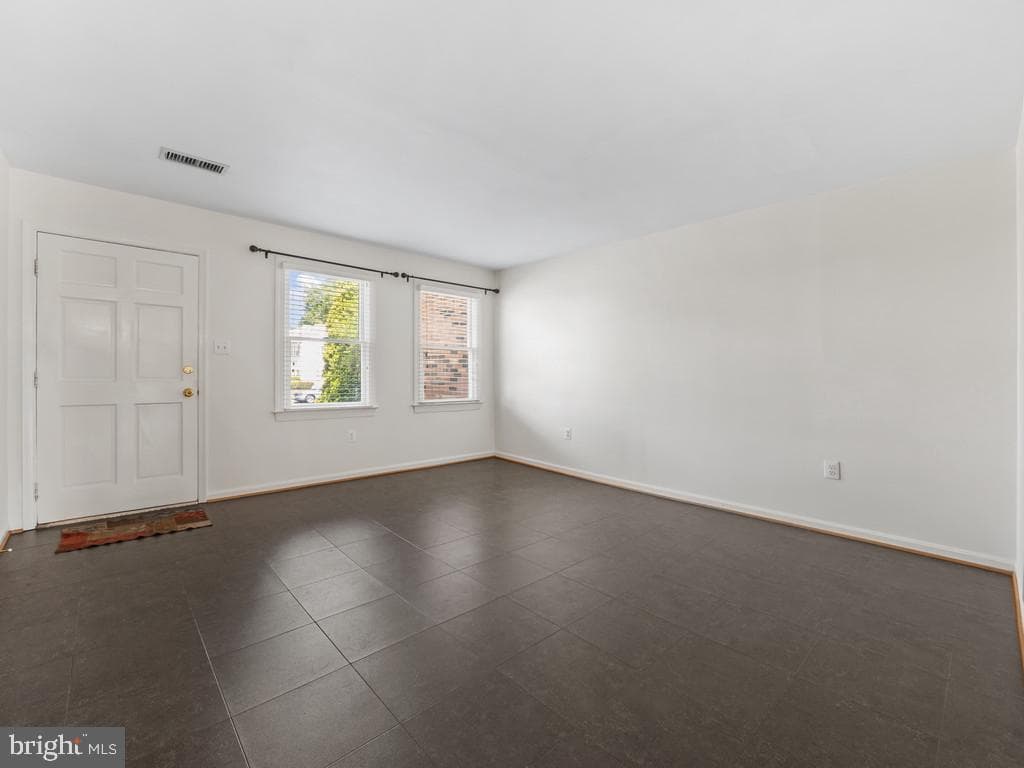 8758 Stoneridge Drive photo 22