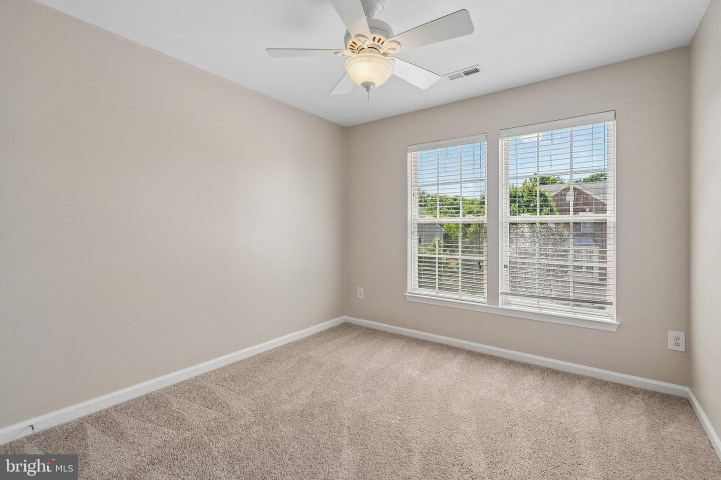 15823 Bobolink Drive photo 19