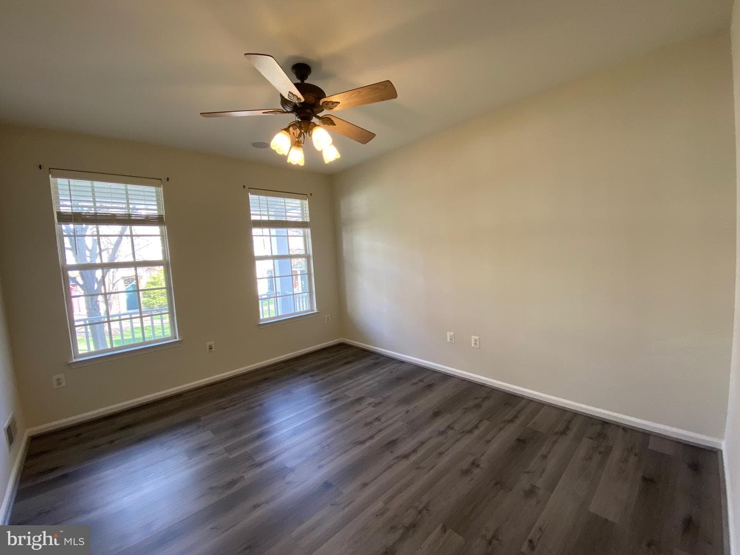 13822 Custis Square photo 10