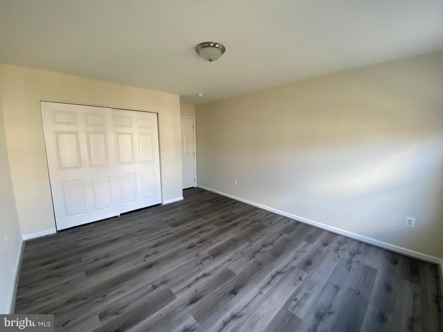 13822 Custis Square photo 18