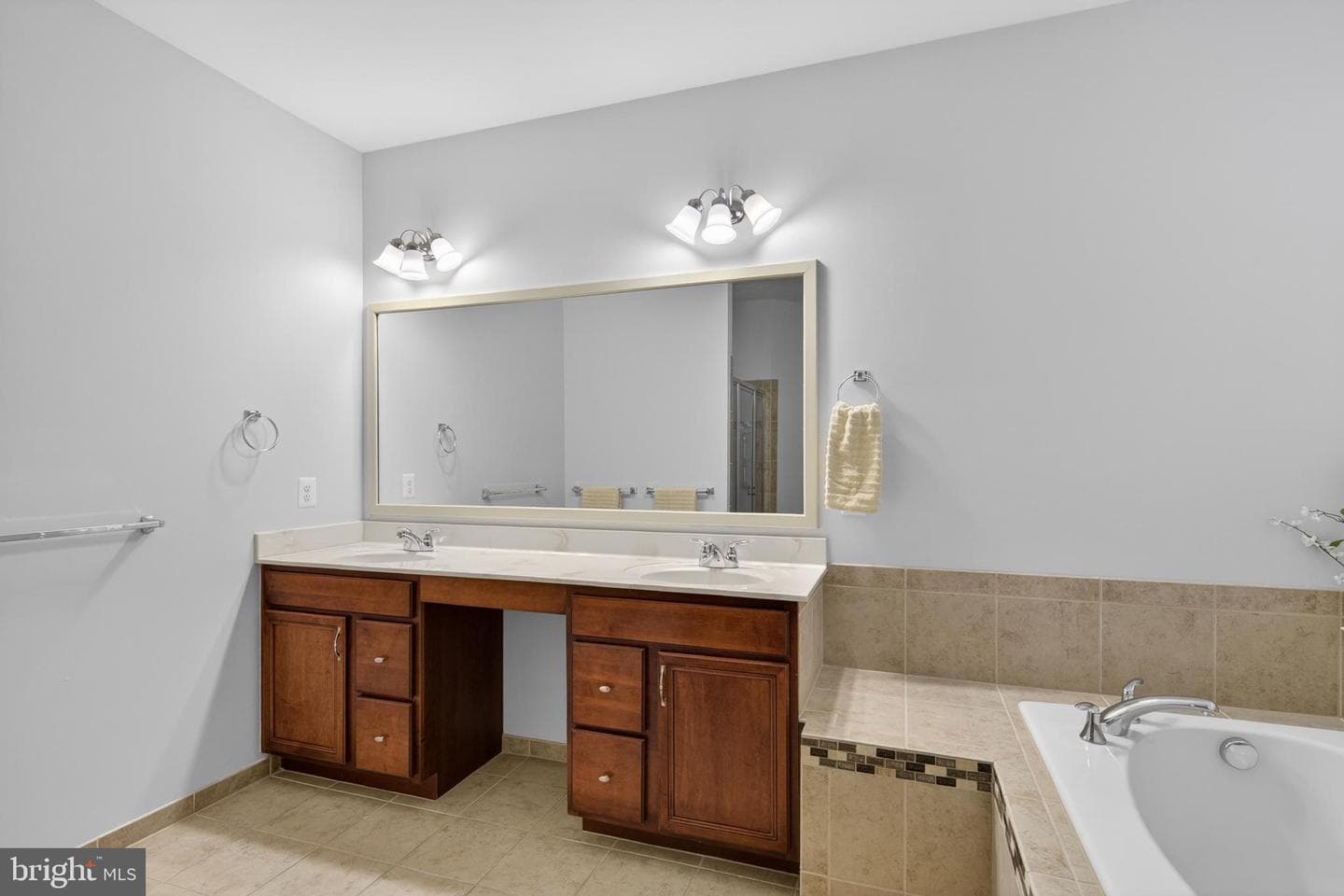 15709 Tanning House Place photo 25