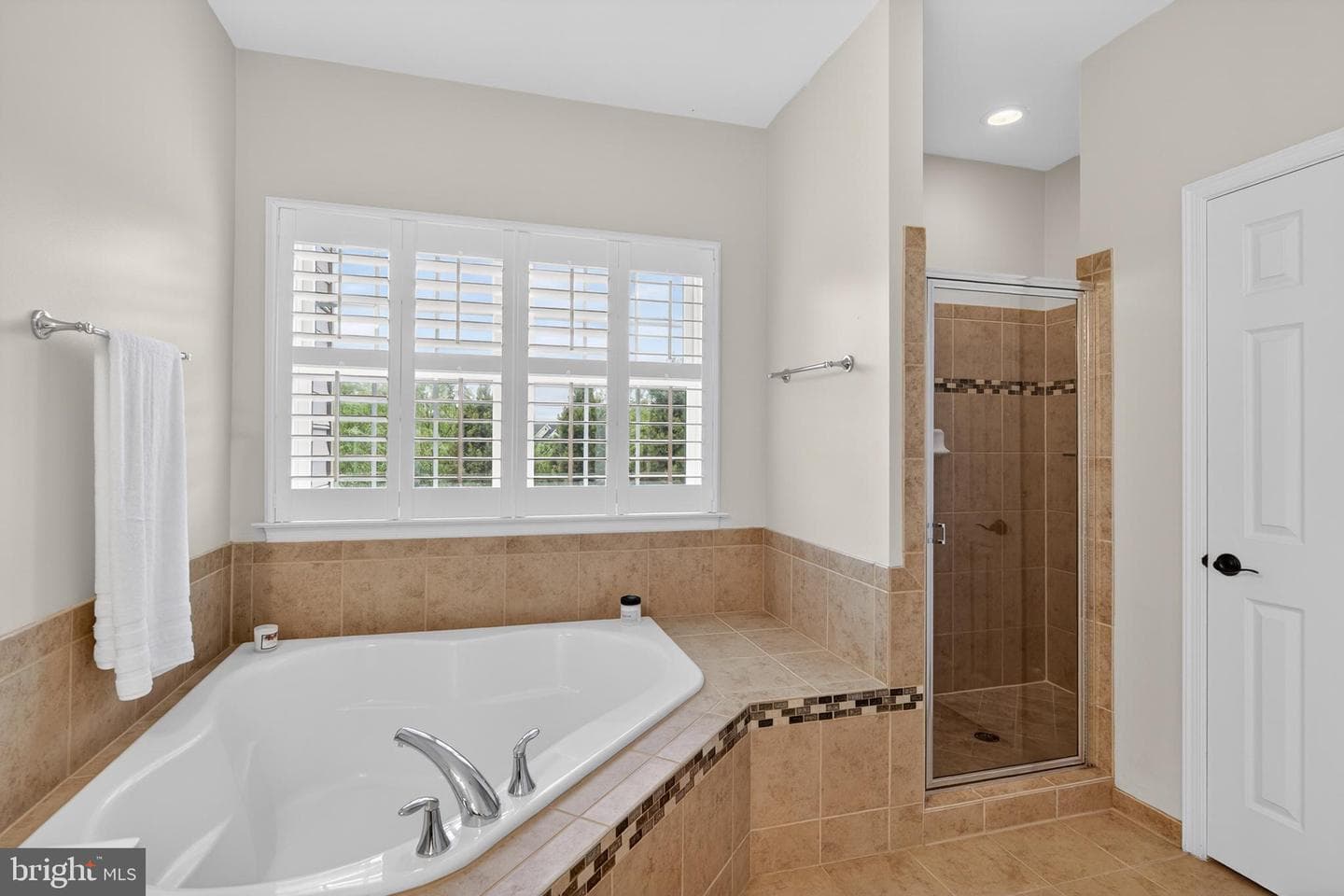 15709 Tanning House Place photo 38