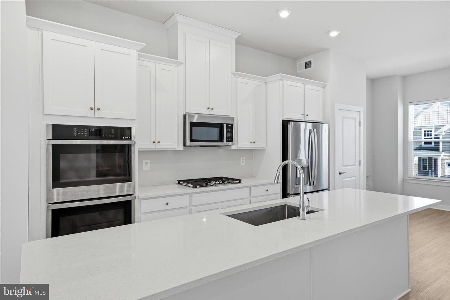 18351 Moss Garden Road photo 3
