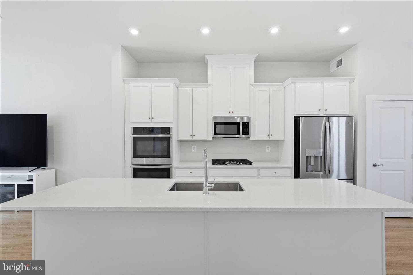 18351 Moss Garden Road photo 5