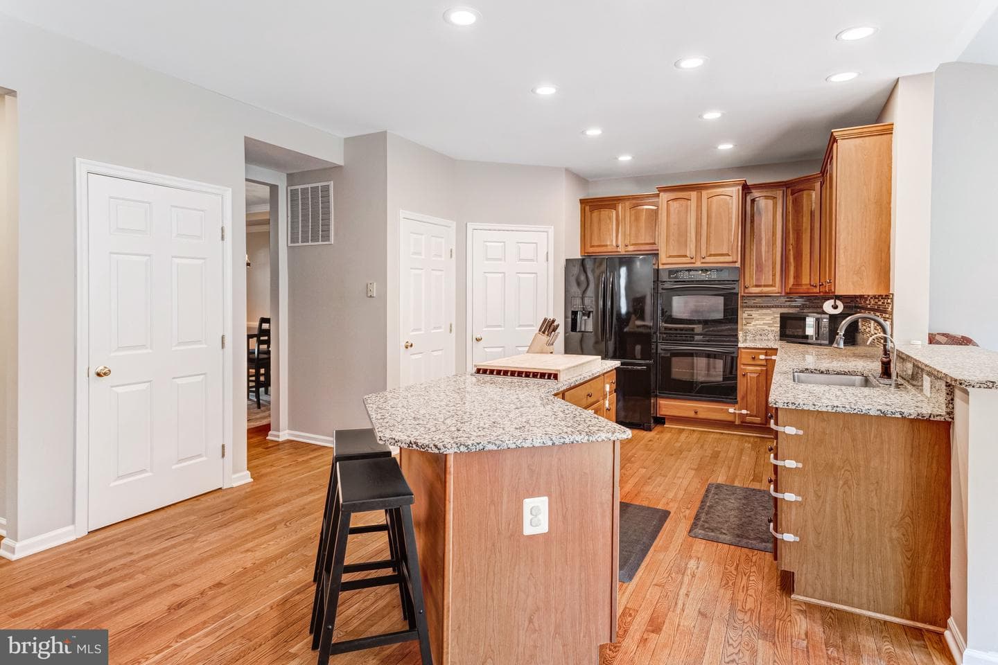 17701 Avenel Lane photo 6