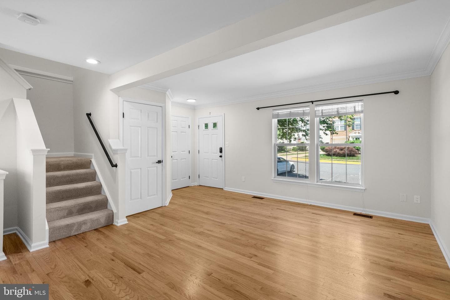 7034 Rogue Forest Lane photo 4