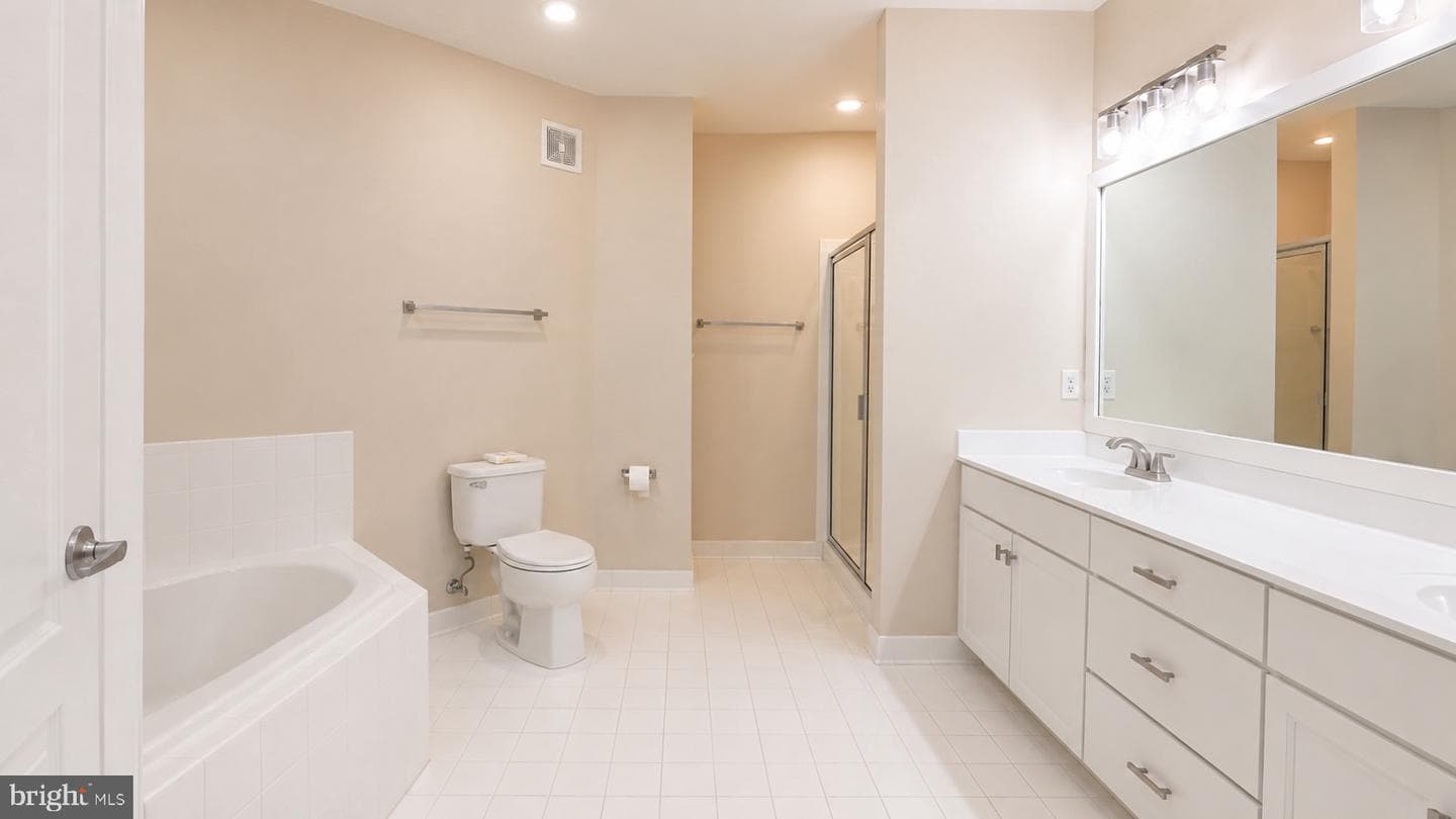 1641 Ladue Court #304 photo 12