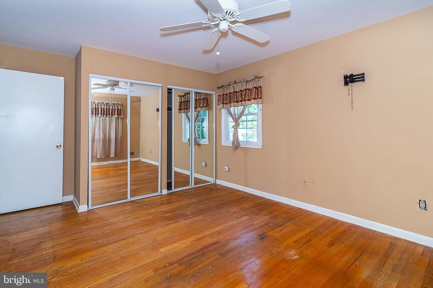 13019 Amesbury Street photo 18