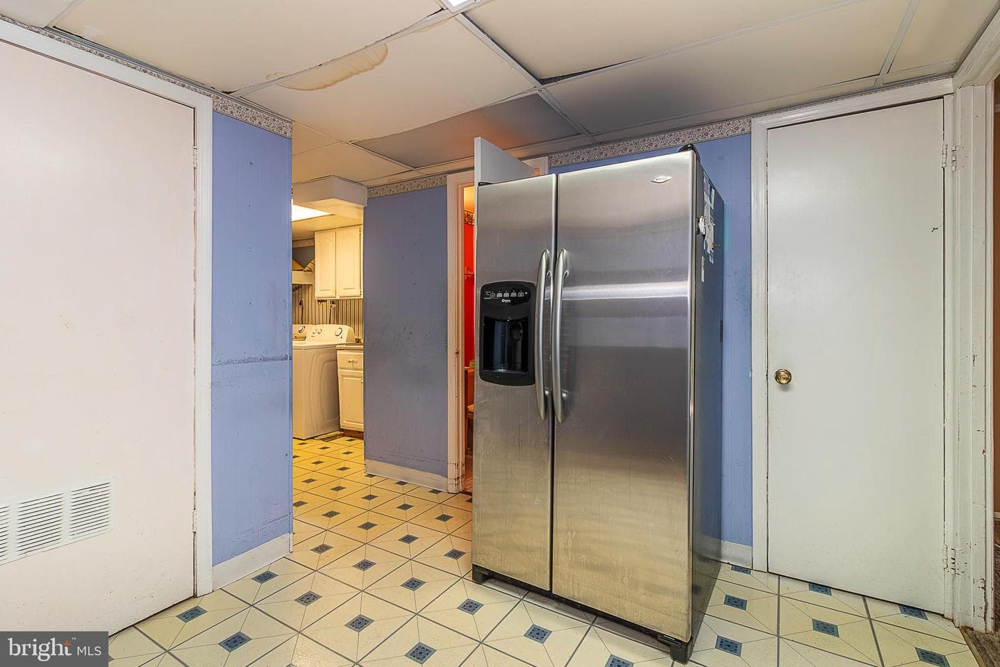13019 Amesbury Street photo 24