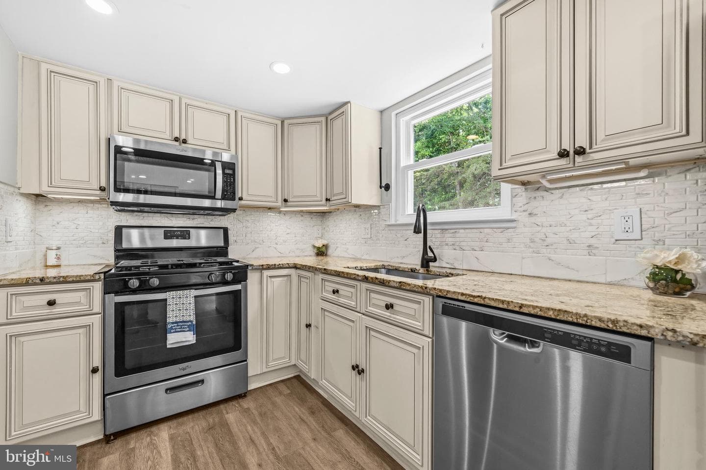 6109 Plainville Lane photo 18