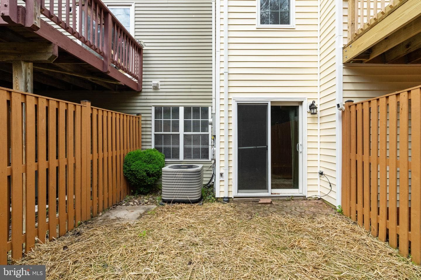 16312 Taconic Circle photo 32