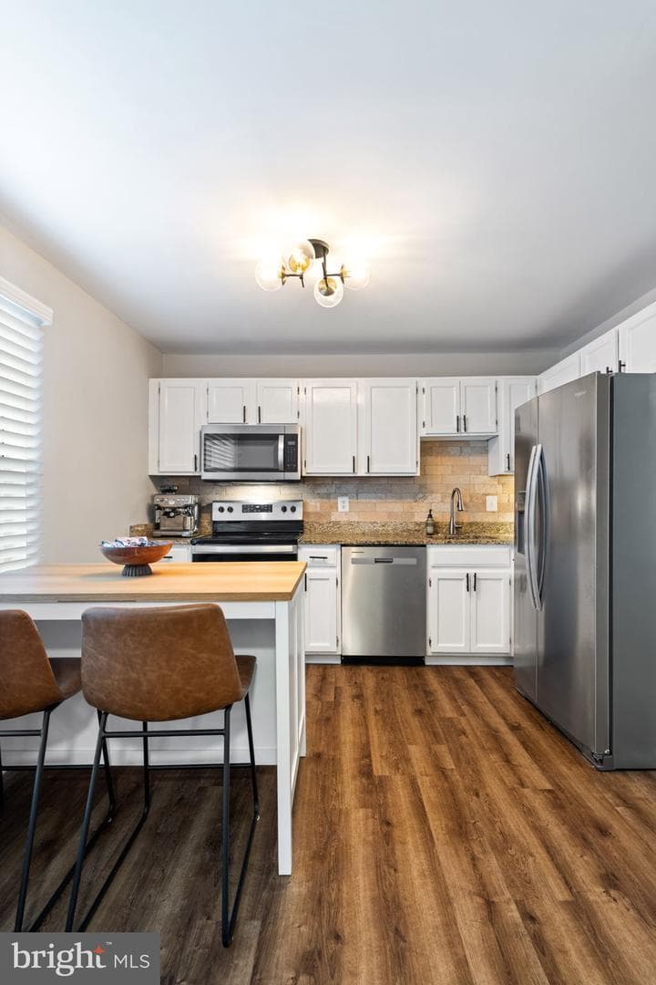 16312 Taconic Circle photo 9
