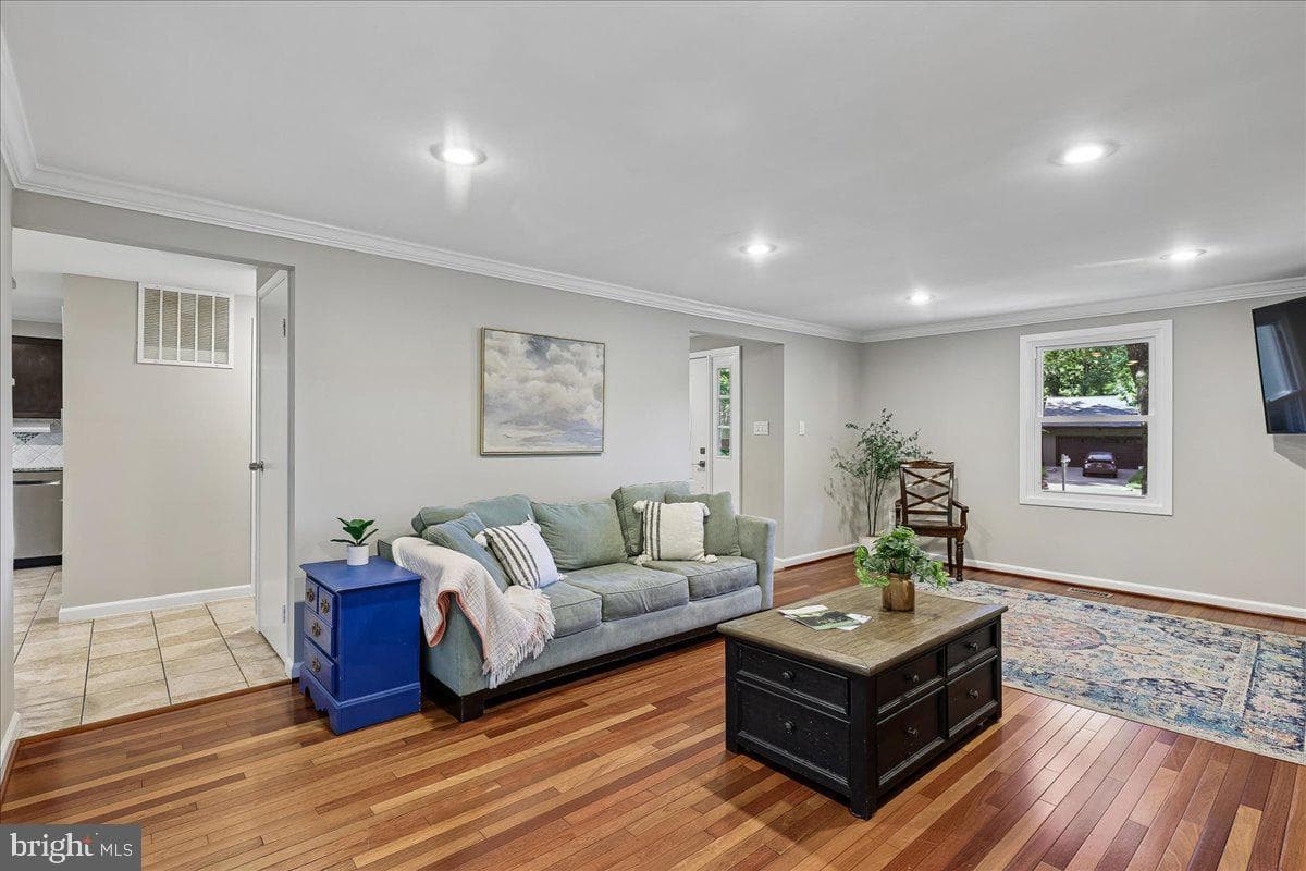 16017 Fairway Drive photo 9
