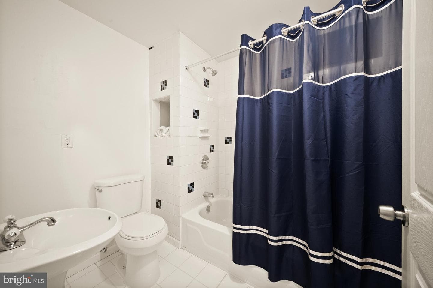 8190 Lone Oak Court photo 46
