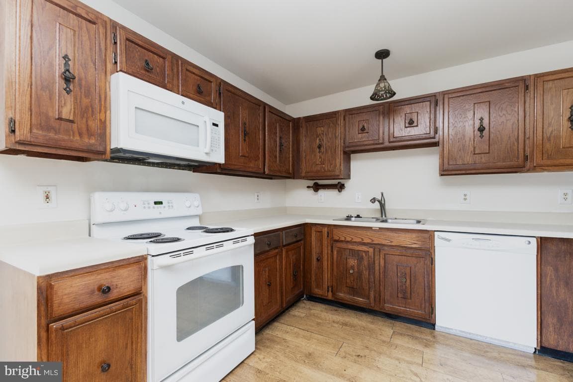 5308 Macwood Drive photo 8