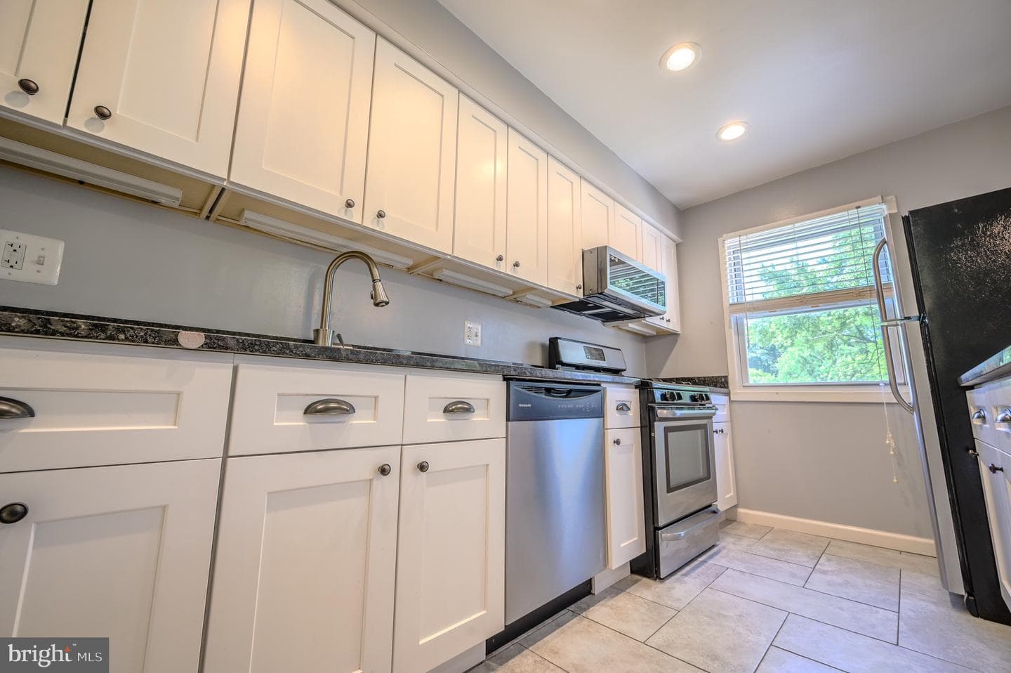 3391 Benbow Court photo 12