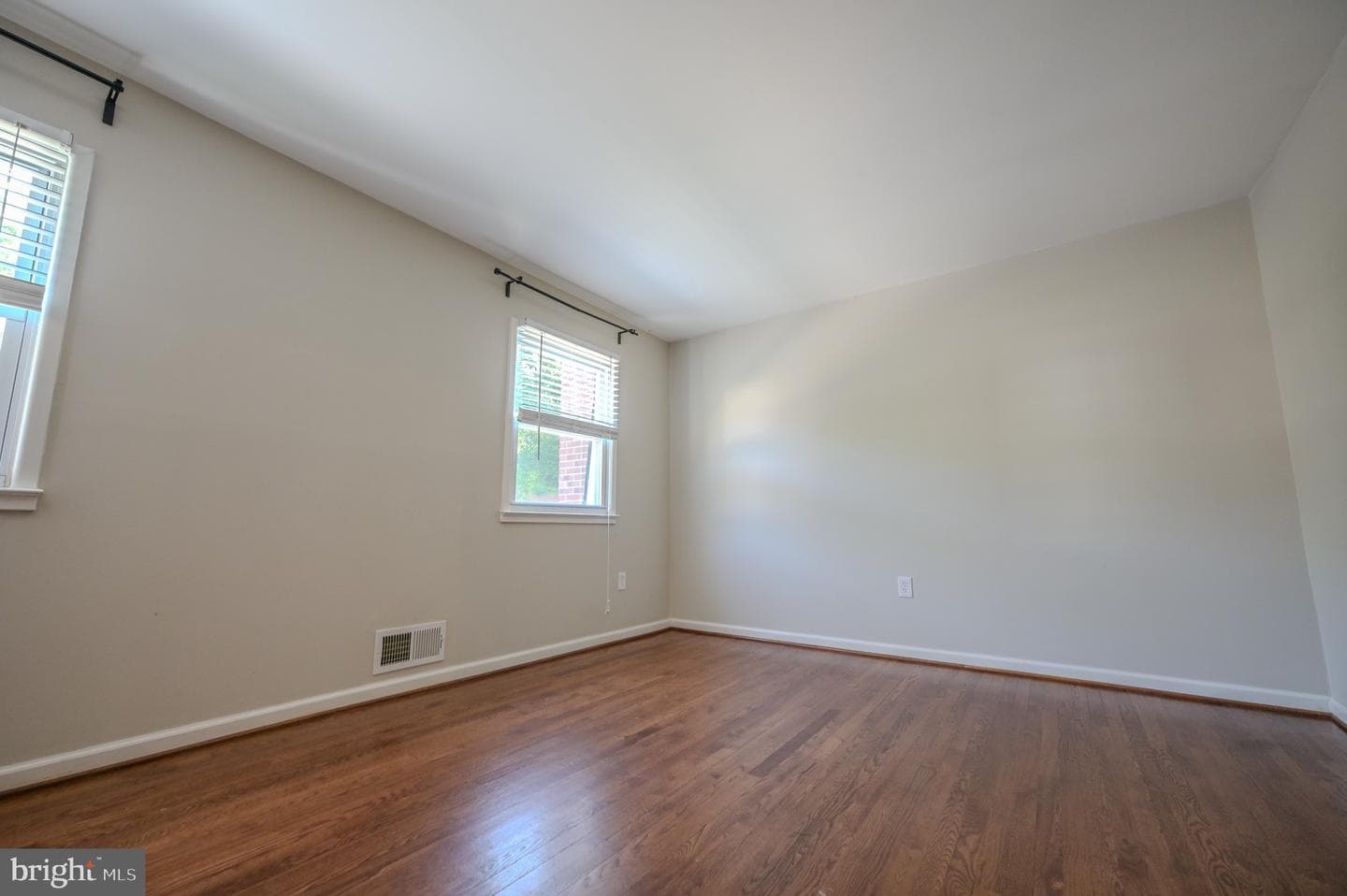 3391 Benbow Court photo 15