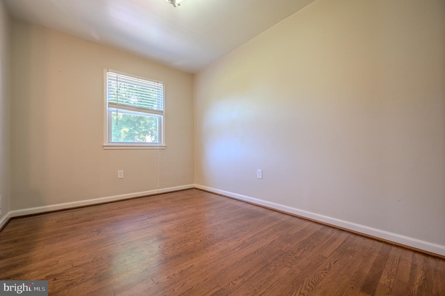 3391 Benbow Court photo 9