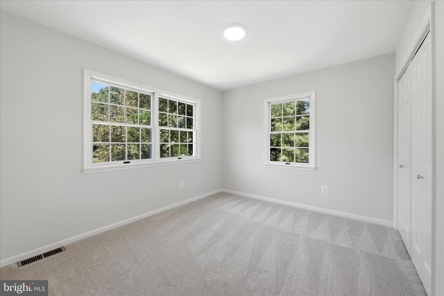 4556 Lawnvale Drive photo 25